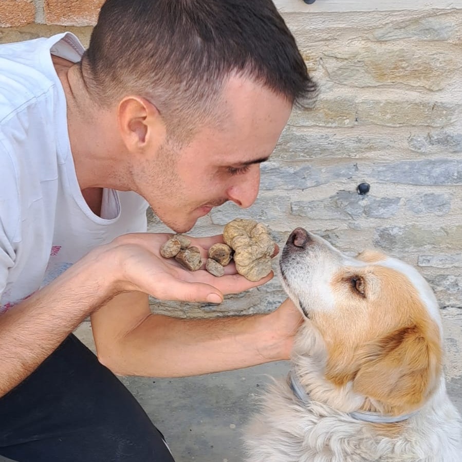 The “trifulau” and his “trabui”